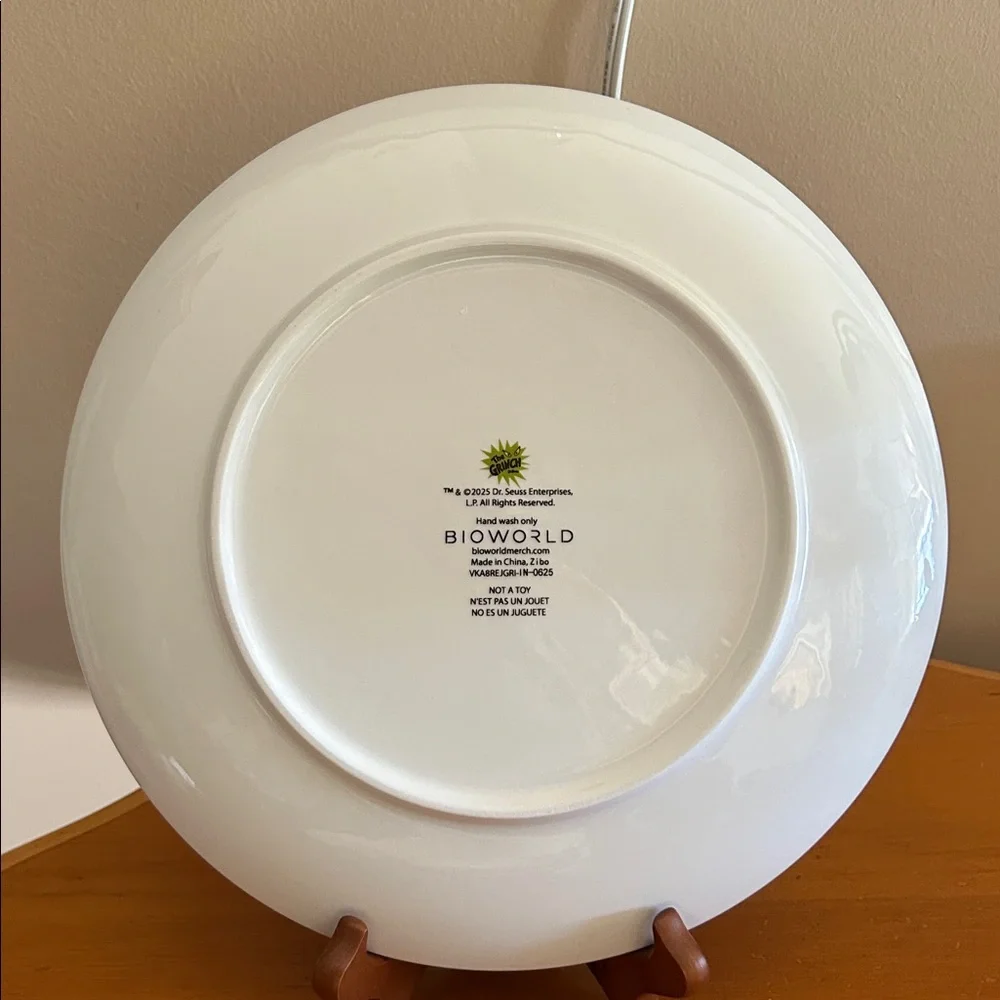 Grinch Holiday Plate with Red and White Design